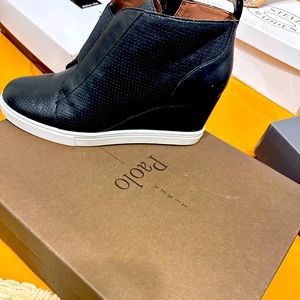 Paolo booties in black 7.5